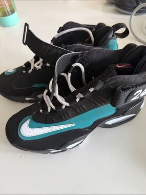Nike Air Griffey Max 1 Kids Sneakers – Black/Teal – Size 7